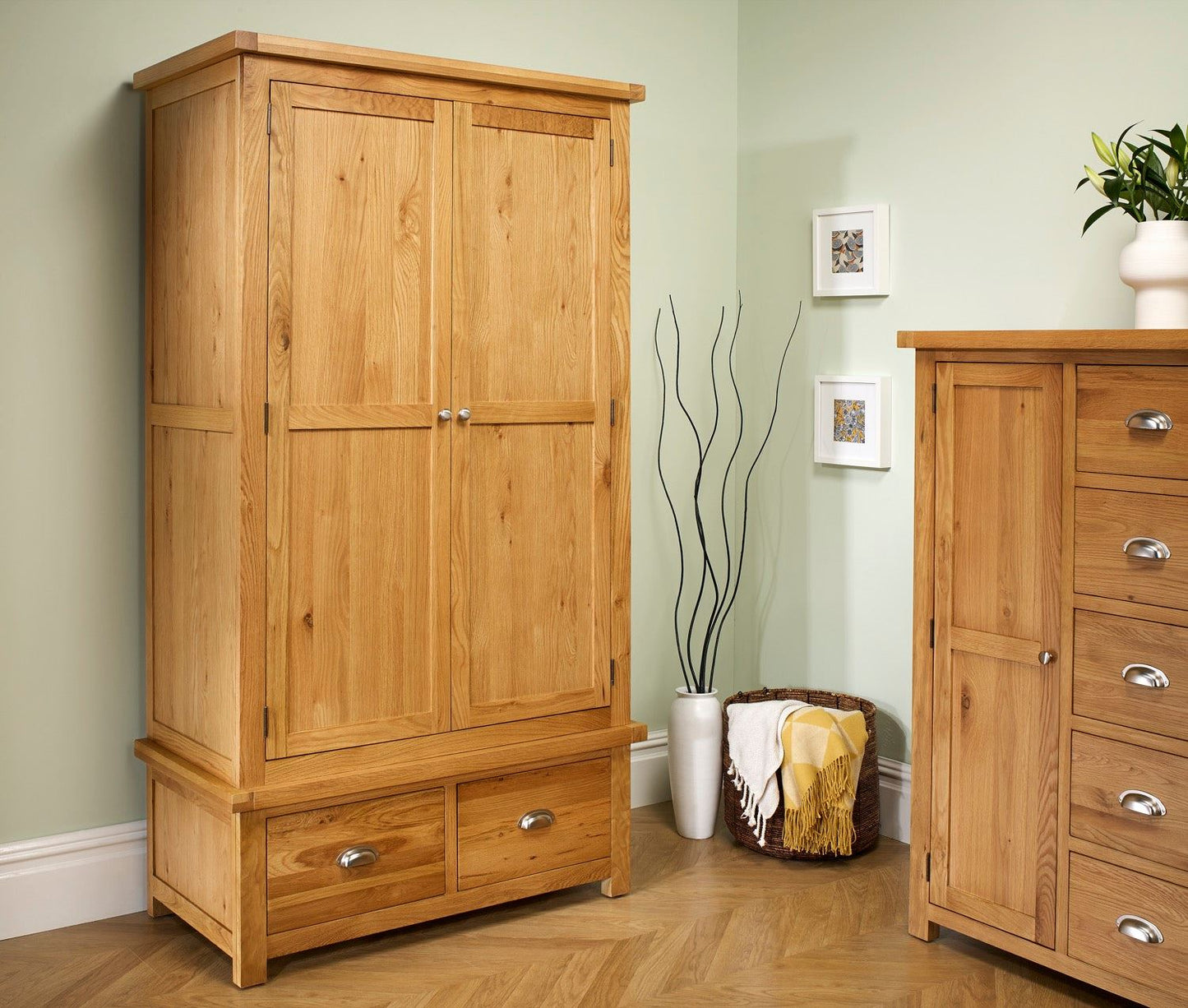 Winona 2 Door 2 Drawer Wardrobe - Oak