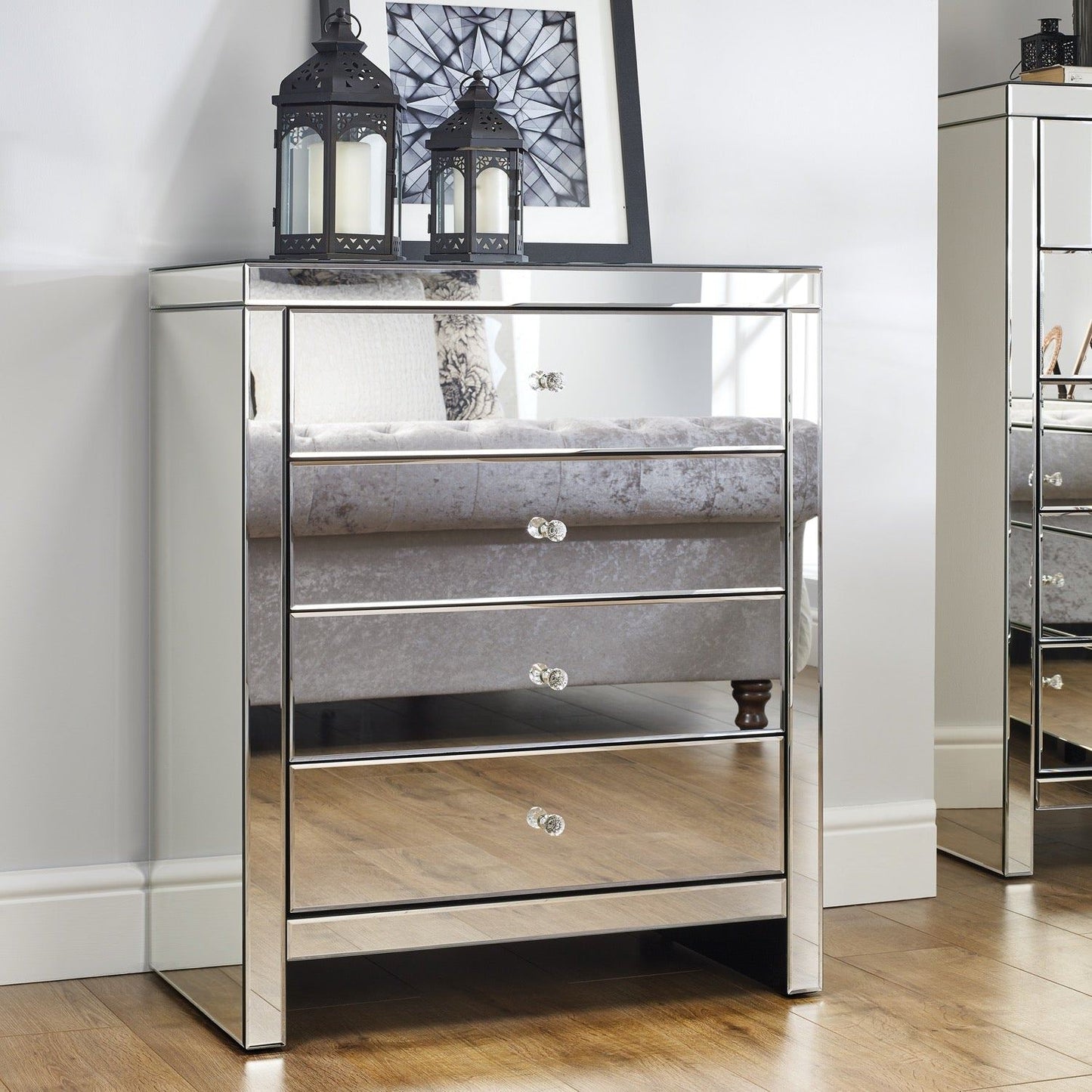 Saxen 4 Drawer Chest - Mirrored
