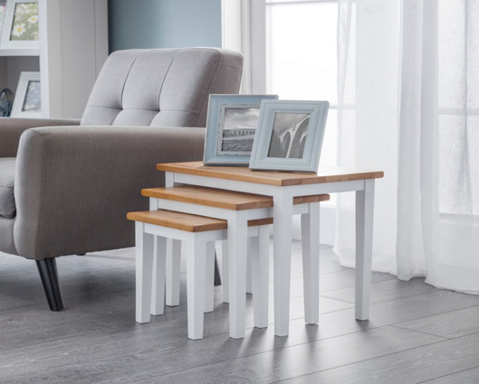 Clara Nest of Tables-White/Natural Oak