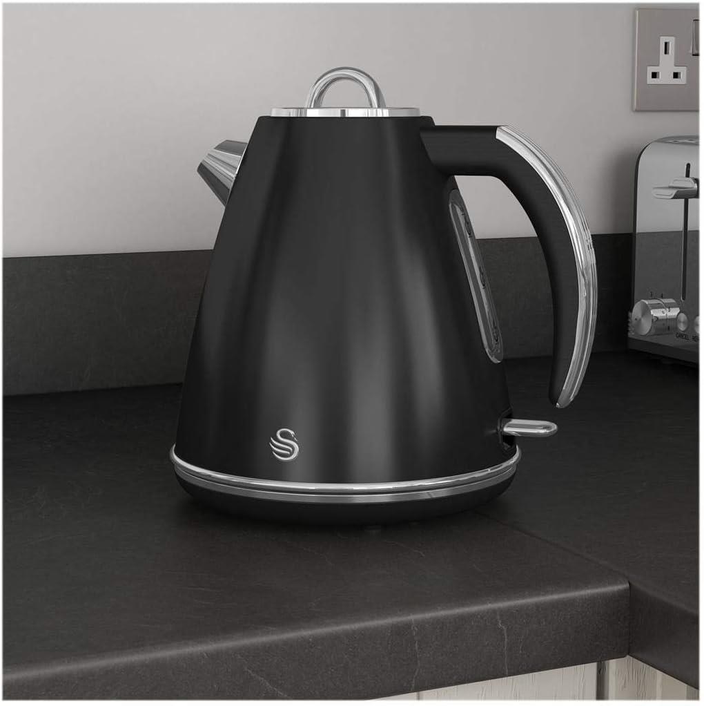 Swan 1.5L Retro Jug Kettle Black