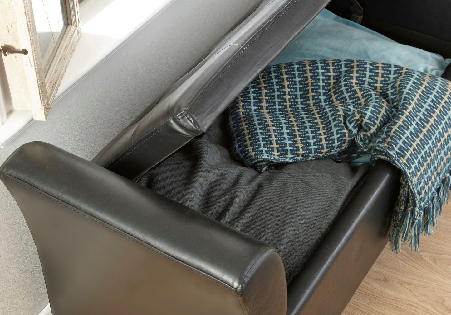 Vanessa Window Seat-Black