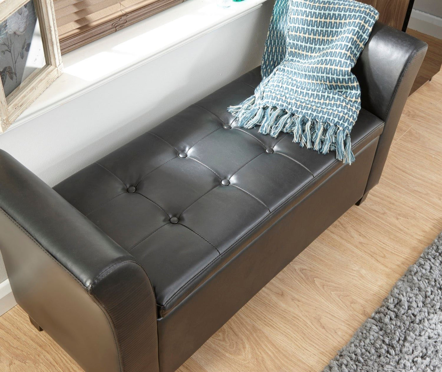 Vanessa Window Seat-Black
