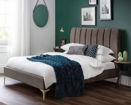 Dario Scalloped Velvet King Bed - Grey