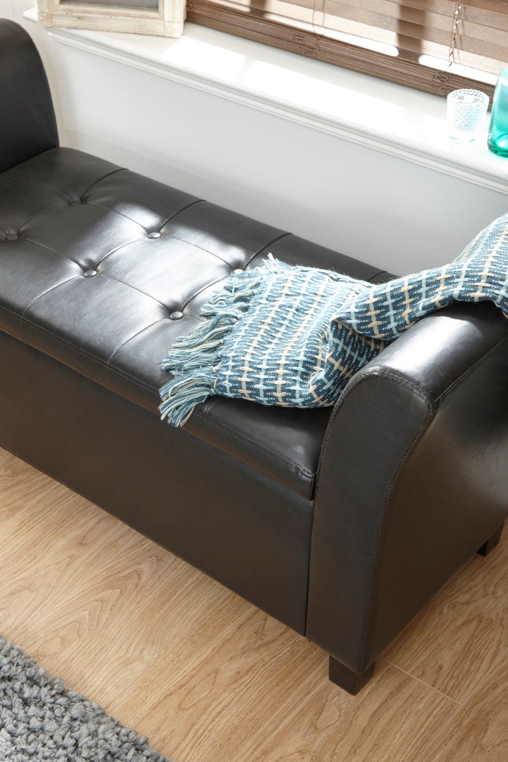 Vanessa Window Seat-Black