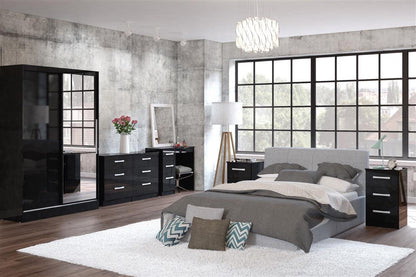 Larz 5 Drawer Chest - Black
